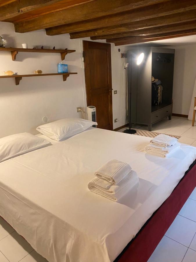 Piccola Stanza Al Duomo Apartman Firenze Kültér fotó