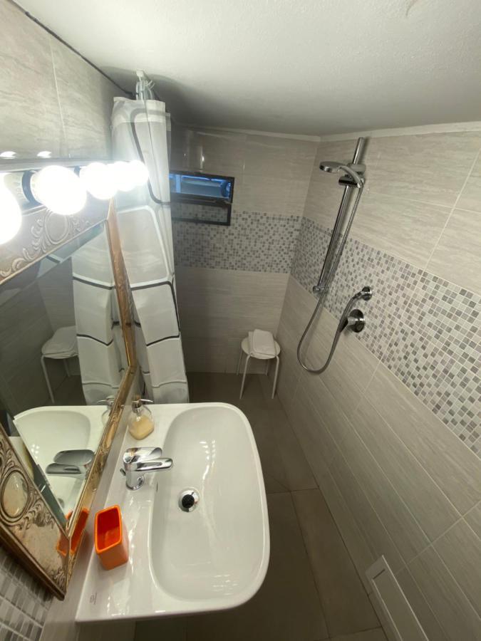 Piccola Stanza Al Duomo Apartman Firenze Kültér fotó
